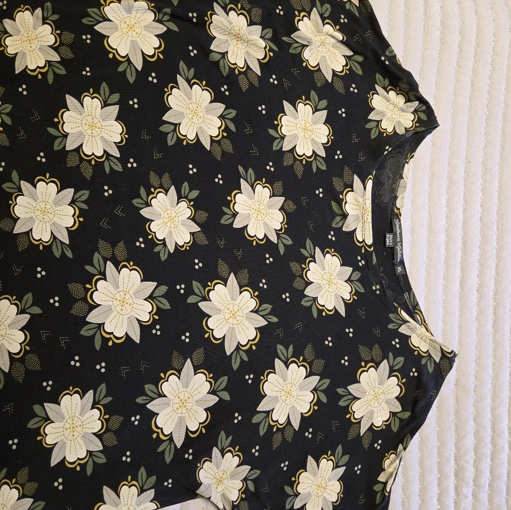 XL Gudrun Sjoden Tunic/Dress in Great Condition, Black With a Floral Pattern - Picture 2 of 3